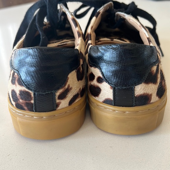 BR Cheetah Size 7 Sneakers - Picture 2 of 8
